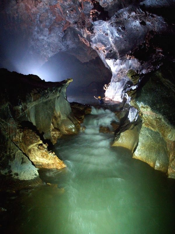 Река в пещере